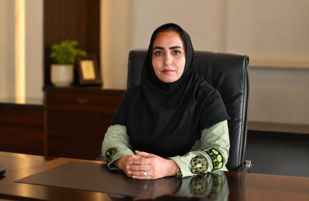 خانم منصوری
